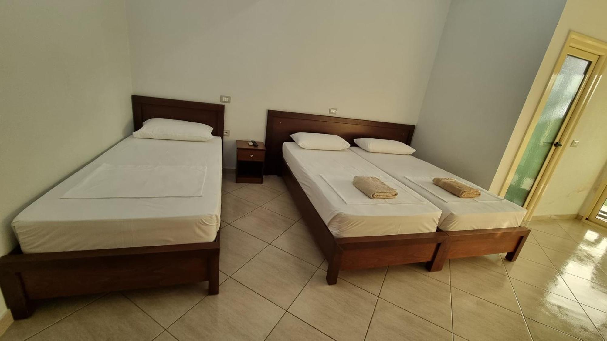 Anmaor Hotel Qeparo Exterior photo